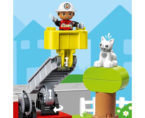 Конструктор LEGO DUPLO Town Пожежна машина 21 деталь (10969), зображення 7 Конструктор LEGO DUPLO Town Пожежна машина 21 деталь (10969), зображення 7
