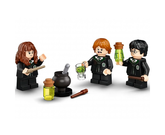 Конструктор LEGO Harry Potter Гоґвортс: помилка з оборотним зіллям 217 детале (76386), зображення 7 Конструктор LEGO Harry Potter Гоґвортс: помилка з оборотним зіллям 217 детале (76386), зображення 7