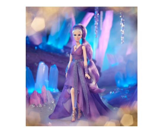 Кукла Barbie Коллекционная "Мистическая муза", Кристальная коллекция (GTJ96), изображение 4 Кукла Barbie Коллекционная "Мистическая муза", Кристальная коллекция (GTJ96), изображение 4