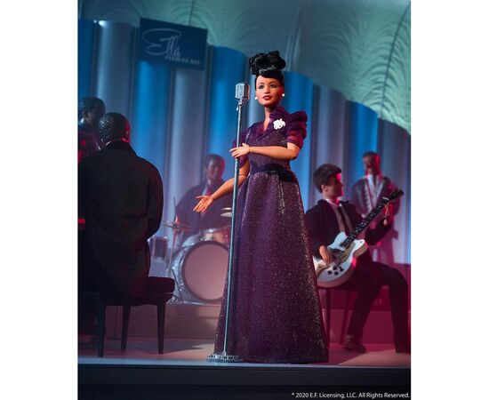 Кукла Barbie Коллекционная "Элла Фицджеральд" (GHT86), изображение 4 Кукла Barbie Коллекционная "Элла Фицджеральд" (GHT86), изображение 4