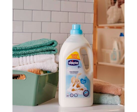 Кондиционер для белья Chicco Sensitive Sweet Talcum смягчитель тканей 1.5 л (8058664122455), изображение 2 Кондиционер для белья Chicco Sensitive Sweet Talcum смягчитель тканей 1.5 л (8058664122455), изображение 2