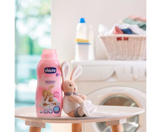 Кондиционер для белья Chicco Sensitive Delicate Flowers смягчитель тканей 750 мл (8058664122462), изображение 5 Кондиционер для белья Chicco Sensitive Delicate Flowers смягчитель тканей 750 мл (8058664122462), изображение 5