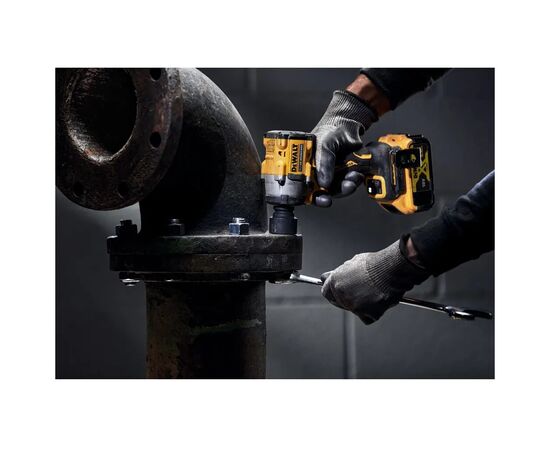 Гайковерт DeWALT 18 В XR Li-lon ,406 Нм (без АКБ и ЗУ) (DCF923N), изображение 8 Гайковерт DeWALT 18 В XR Li-lon ,406 Нм (без АКБ и ЗУ) (DCF923N), изображение 8
