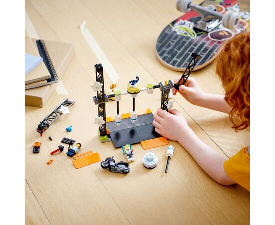 Конструктор LEGO City Stuntz Каскадерская задача «Нокдаун» 117 деталей (60341), изображение 4 Конструктор LEGO City Stuntz Каскадерская задача «Нокдаун» 117 деталей (60341), изображение 4