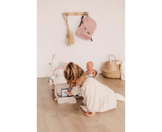 Игровой набор Smoby Toys Baby Nurse Детская комната со звуковыми эффектами, с пупсом и аксессуарами (220375), изображение 6 Игровой набор Smoby Toys Baby Nurse Детская комната со звуковыми эффектами, с пупсом и аксессуарами (220375), изображение 6