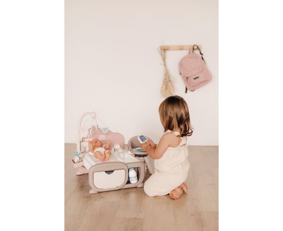 Игровой набор Smoby Toys Baby Nurse Детская комната со звуковыми эффектами, с пупсом и аксессуарами (220375), изображение 9 Игровой набор Smoby Toys Baby Nurse Детская комната со звуковыми эффектами, с пупсом и аксессуарами (220375), изображение 9