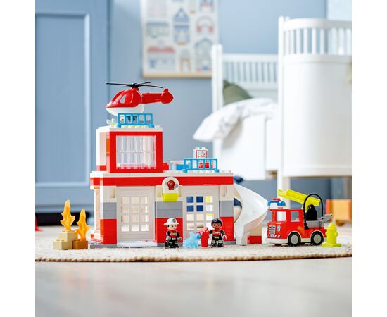 Конструктор LEGO DUPLO Town Пожарная часть и вертолет 117 деталей (10970), изображение 4 Конструктор LEGO DUPLO Town Пожарная часть и вертолет 117 деталей (10970), изображение 4
