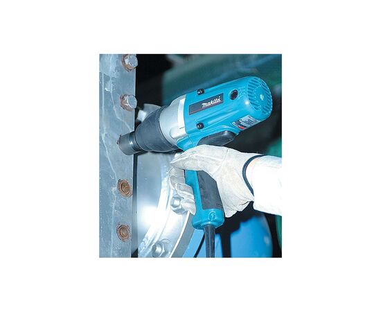 Гайковерт Makita ударный TW0200 (TW0200), изображение 2 Гайковерт Makita ударный TW0200 (TW0200), изображение 2
