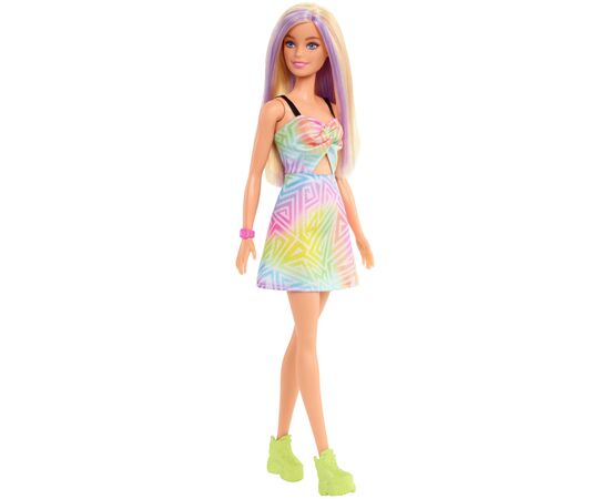 Кукла Barbie Модница в летнем радужном платье (HBV22)