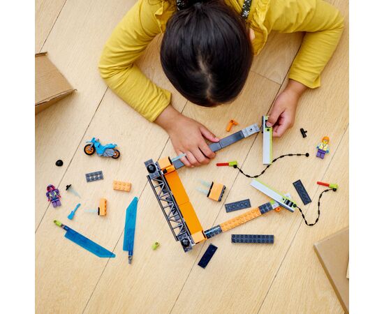 Конструктор LEGO City Stuntz Каскадерская задача «Клинок» 154 детали (60340), изображение 4 Конструктор LEGO City Stuntz Каскадерская задача «Клинок» 154 детали (60340), изображение 4