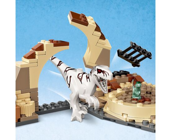 Конструктор LEGO Jurassic World Преследование атроцираптора на мотоцикле 169 деталей (76945), изображение 8 Конструктор LEGO Jurassic World Преследование атроцираптора на мотоцикле 169 деталей (76945), изображение 8