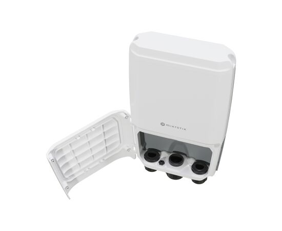 Коммутатор сетевой Mikrotik CRS305-1G-4S+OUT, изображение 3 Коммутатор сетевой Mikrotik CRS305-1G-4S+OUT, изображение 3
