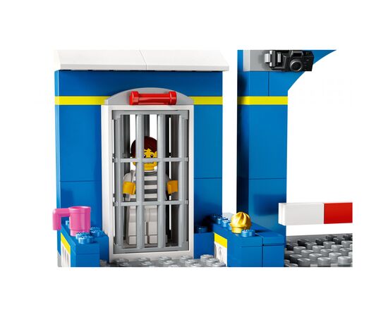 Конструктор LEGO City Переслідування на поліцейській дільниці 172 деталей (60370), зображення 8 Конструктор LEGO City Переслідування на поліцейській дільниці 172 деталей (60370), зображення 8