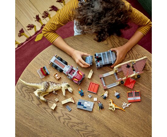 Конструктор LEGO Jurassic World Побег тиранозавра и атроцираптора 466 деталей (76948), изображение 4 Конструктор LEGO Jurassic World Побег тиранозавра и атроцираптора 466 деталей (76948), изображение 4