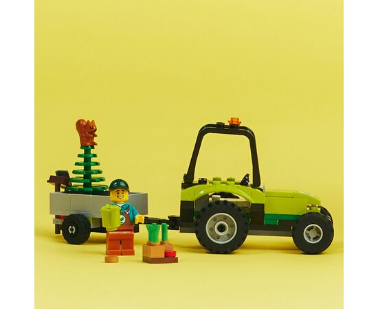 Конструктор LEGO City Трактор в парке 86 деталей (60390-), изображение 5 Конструктор LEGO City Трактор в парке 86 деталей (60390-), изображение 5