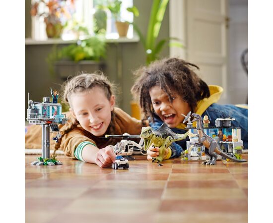 Конструктор LEGO Jurassic World Нападение гиганотозавра и теризинозавра 810 деталей (76949), изображение 3 Конструктор LEGO Jurassic World Нападение гиганотозавра и теризинозавра 810 деталей (76949), изображение 3