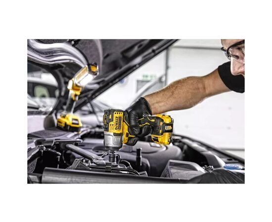 Гайковерт DeWALT 12 В XR Li-lon, 168 Нм, 2 АКБ и ЗУ, кейс (DCF902D2), изображение 3 Гайковерт DeWALT 12 В XR Li-lon, 168 Нм, 2 АКБ и ЗУ, кейс (DCF902D2), изображение 3