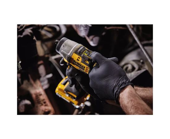Гайковерт DeWALT 12 В XR Li-lon, 168 Нм, 2 АКБ и ЗУ, кейс (DCF902D2), изображение 8 Гайковерт DeWALT 12 В XR Li-lon, 168 Нм, 2 АКБ и ЗУ, кейс (DCF902D2), изображение 8
