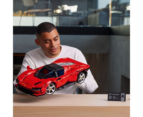 Конструктор LEGO Technic Ferrari Daytona SP3 (42143), изображение 3 Конструктор LEGO Technic Ferrari Daytona SP3 (42143), изображение 3