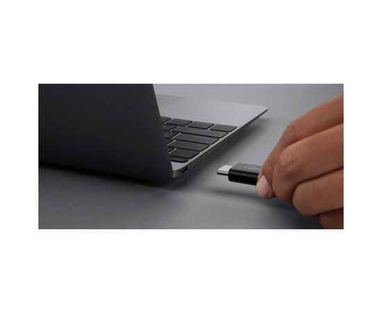 Дата кабель USB4 USB-C to USB-C 0.8m 40Gbps 100W Black Belkin (INZ001BT0.8MBK), изображение 2 Дата кабель USB4 USB-C to USB-C 0.8m 40Gbps 100W Black Belkin (INZ001BT0.8MBK), изображение 2