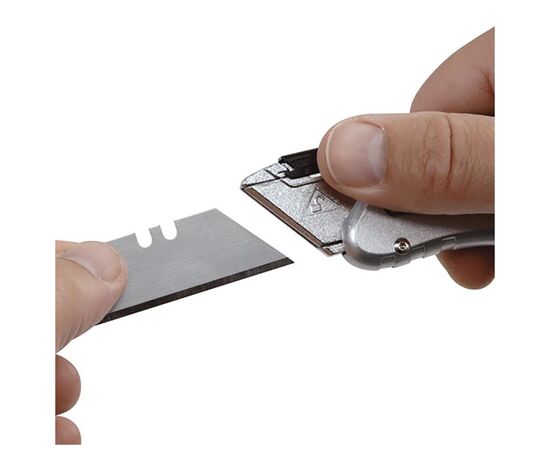 Нож монтажный Stanley FatMax, трапециевидное лезвие 19х62мм (0-10-810), изображение 5 Нож монтажный Stanley FatMax, трапециевидное лезвие 19х62мм (0-10-810), изображение 5