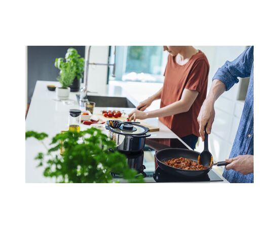 Ложка поварская Fiskars Functional Form (1027299), изображение 10 Ложка поварская Fiskars Functional Form (1027299), изображение 10