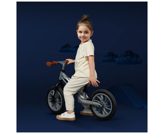 Беговел QPlay Racer с надувными колесами Black Red (B-300BlackRed), изображение 2 Беговел QPlay Racer с надувными колесами Black Red (B-300BlackRed), изображение 2