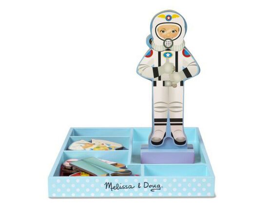Игровой набор Melissa&Doug Магнитная одевалка Джулия (MD5164), изображение 3 Игровой набор Melissa&Doug Магнитная одевалка Джулия (MD5164), изображение 3