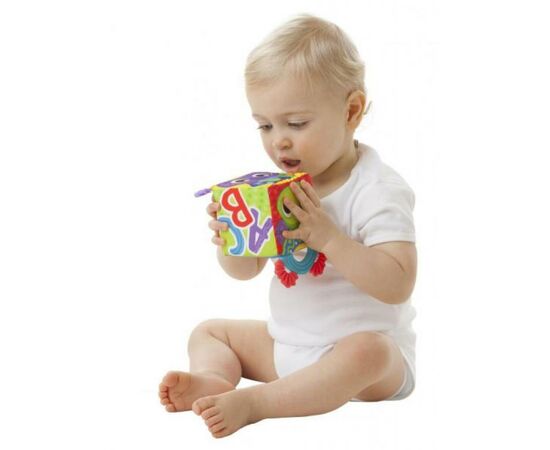 Прорезыватель Playgro Развивающий кубик-прорезыватель (25239), изображение 3 Прорезыватель Playgro Развивающий кубик-прорезыватель (25239), изображение 3