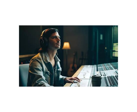 Наушники AKG K371 BT Black (K371-BT), изображение 5 Наушники AKG K371 BT Black (K371-BT), изображение 5