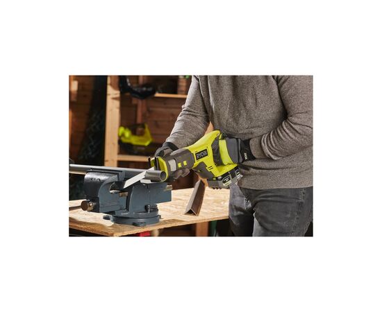 Сабельная пила Ryobi ONE+ RRS18-0 (без АКБ и ЗУ) (5133005404), изображение 2 Сабельная пила Ryobi ONE+ RRS18-0 (без АКБ и ЗУ) (5133005404), изображение 2