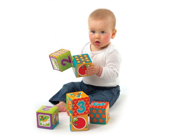Игрушка для ванной Playgro Кубики для воды Алфавит (25237), изображение 5 Игрушка для ванной Playgro Кубики для воды Алфавит (25237), изображение 5