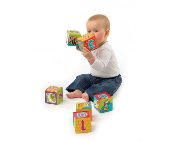 Игрушка для ванной Playgro Кубики для воды Алфавит (25237), изображение 6 Игрушка для ванной Playgro Кубики для воды Алфавит (25237), изображение 6