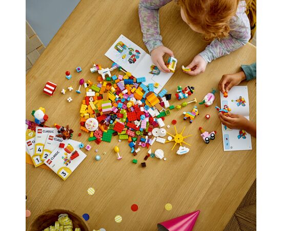 Конструктор LEGO Classic Творческая праздничная коробка 900 деталей (11029), изображение 6 Конструктор LEGO Classic Творческая праздничная коробка 900 деталей (11029), изображение 6