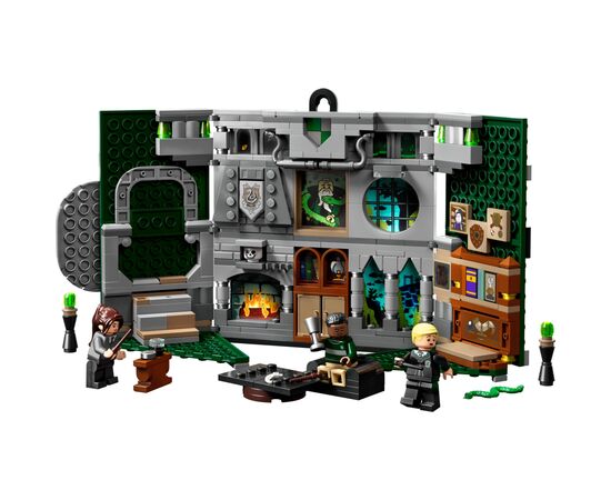 Конструктор LEGO Harry Potter Флаг общежития Слизерин 349 деталей (76410), изображение 2 Конструктор LEGO Harry Potter Флаг общежития Слизерин 349 деталей (76410), изображение 2