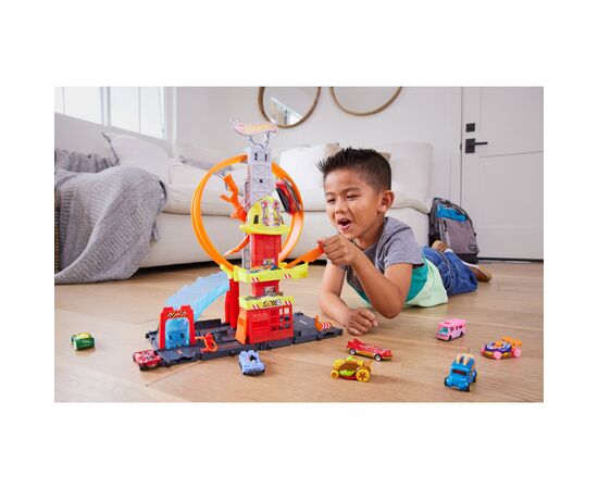Автотрек Hot Wheels Супер петля с пожарной станцией (HKX41), изображение 4 Автотрек Hot Wheels Супер петля с пожарной станцией (HKX41), изображение 4