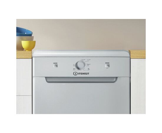Посудомоечная машина Indesit DSCFE1B10SRU, изображение 4 Посудомоечная машина Indesit DSCFE1B10SRU, изображение 4