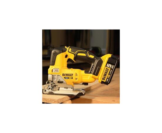 Электролобзик DeWALT 18В XR Li-lon, бесщёточный, 2x5Ah,ЗП, кейс TSTAK (DCS334P2), изображение 8 Электролобзик DeWALT 18В XR Li-lon, бесщёточный, 2x5Ah,ЗП, кейс TSTAK (DCS334P2), изображение 8