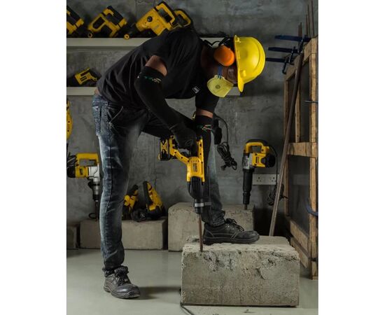 Перфоратор DeWALT бесщёточный, SDS-Plus, 18 В, 2.6 Дж, 3 реж. кейс (DCH133M1), изображение 8 Перфоратор DeWALT бесщёточный, SDS-Plus, 18 В, 2.6 Дж, 3 реж. кейс (DCH133M1), изображение 8