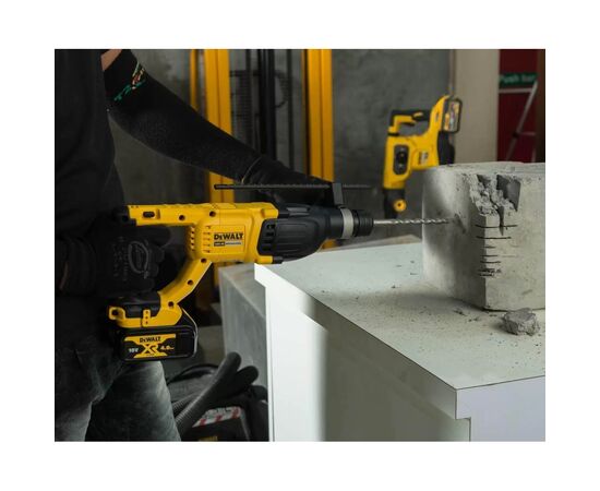 Перфоратор DeWALT бесщёточный, SDS-Plus, 18 В, 2.6 Дж, 3 реж. кейс (DCH133M1), изображение 9 Перфоратор DeWALT бесщёточный, SDS-Plus, 18 В, 2.6 Дж, 3 реж. кейс (DCH133M1), изображение 9