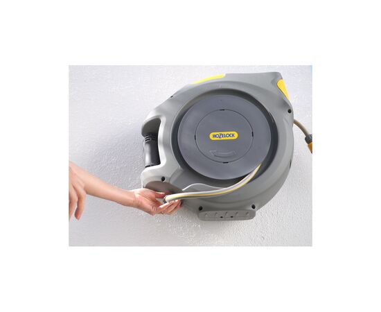 Шланг для поливу HoZelock з автоматичною катушкою d12,5мм 30м і 2м+4 конектори (10615), зображення 4 Шланг для поливу HoZelock з автоматичною катушкою d12,5мм 30м і 2м+4 конектори (10615), зображення 4