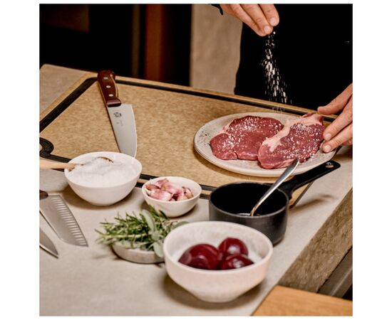 Разделочная доска Victorinox Epicurean Gourmet M Brown (7.4129), изображение 3 Разделочная доска Victorinox Epicurean Gourmet M Brown (7.4129), изображение 3