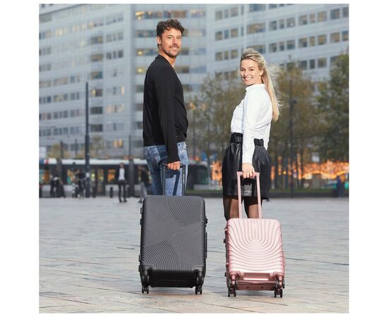 Чемодан Enrico Benetti Louisville Black M (Eb39040 001-60), изображение 2 Чемодан Enrico Benetti Louisville Black M (Eb39040 001-60), изображение 2