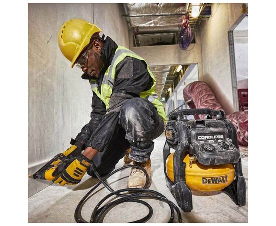 Компрессор DeWALT аккумуляторный 48 л/мин, ресивер 10л., 54V, 2x6Ah (DCC1054T2), изображение 2 Компрессор DeWALT аккумуляторный 48 л/мин, ресивер 10л., 54V, 2x6Ah (DCC1054T2), изображение 2