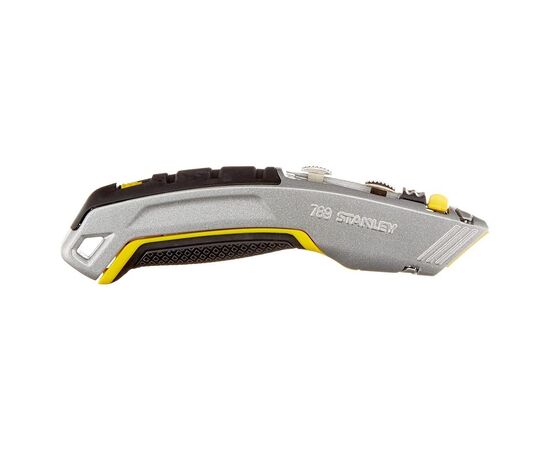 Нож монтажный Stanley FatMax Xtreme с двумя выдвижными лезвиями, L=180мм. (0-10-789), изображение 3 Нож монтажный Stanley FatMax Xtreme с двумя выдвижными лезвиями, L=180мм. (0-10-789), изображение 3