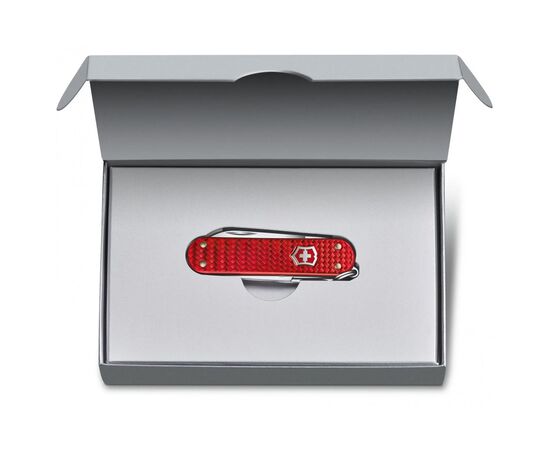 Нож Victorinox Classic SD Precious Alox Iconic Red (0.6221.401G), изображение 3 Нож Victorinox Classic SD Precious Alox Iconic Red (0.6221.401G), изображение 3