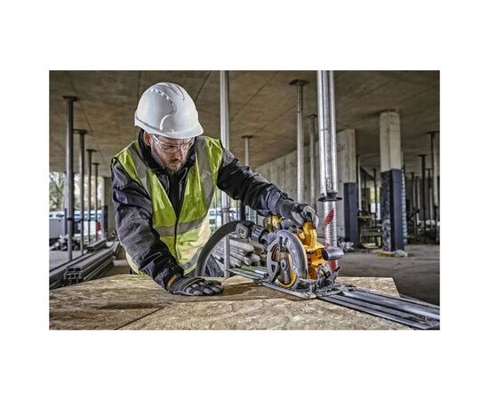 Дисковая пила DeWALT 54В XR FLEXVOLT Li-lon диск 190х30 мм, 2x2Ah, 3.7 кг, кейс TSTAK (DCS579T2), изображение 4 Дисковая пила DeWALT 54В XR FLEXVOLT Li-lon диск 190х30 мм, 2x2Ah, 3.7 кг, кейс TSTAK (DCS579T2), изображение 4