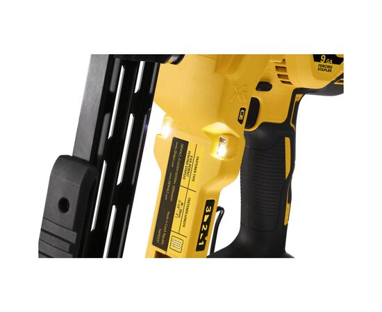 Степлер будівельний DeWALT 18В XR Li-Ion, діаметр/довжина скоби 4/50 мм (без АКБ та ЗП) (DCFS950N), зображення 7 Степлер будівельний DeWALT 18В XR Li-Ion, діаметр/довжина скоби 4/50 мм (без АКБ та ЗП) (DCFS950N), зображення 7