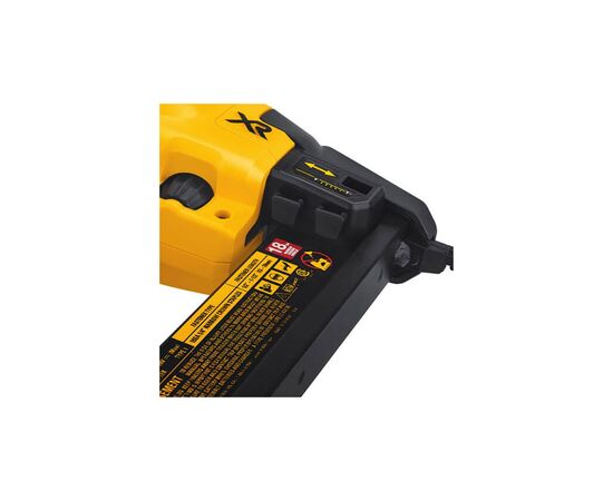 Степлер строительный DeWALT 18В, диаметр/длина скобы 1.25/38 мм (без АКБ и ЗУ) (DCN681N), изображение 4 Степлер строительный DeWALT 18В, диаметр/длина скобы 1.25/38 мм (без АКБ и ЗУ) (DCN681N), изображение 4