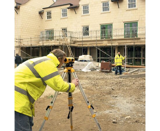 Оптический нивелир DeWALT 26-кратный, 1.85 кг, кейс (DW096PK), изображение 3 Оптический нивелир DeWALT 26-кратный, 1.85 кг, кейс (DW096PK), изображение 3